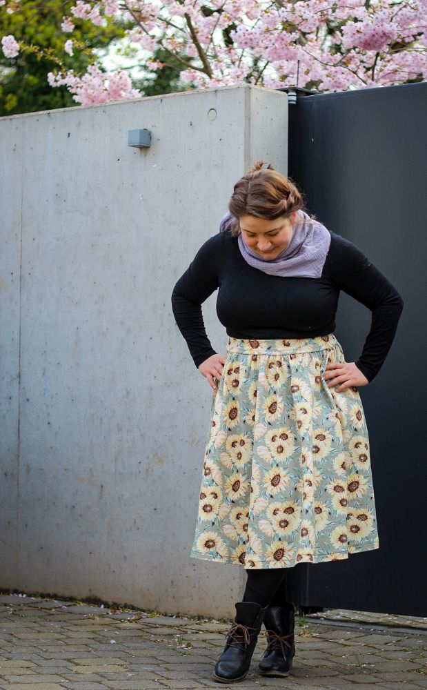 Weicher French Terry mit Sonnenblumen. 